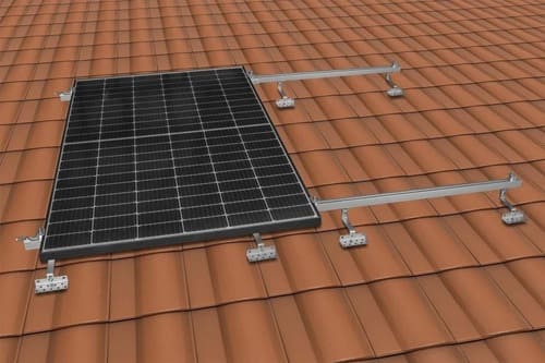 Balkonkraftwerk Ziegeldach Komplettset: 3 Module (1350 Wp)